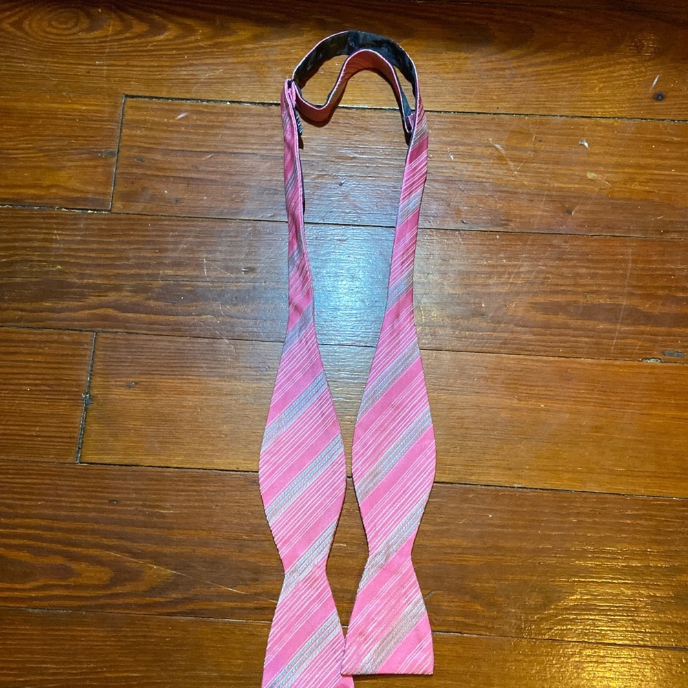 Pink and silver striped J.Ferrar bow tie